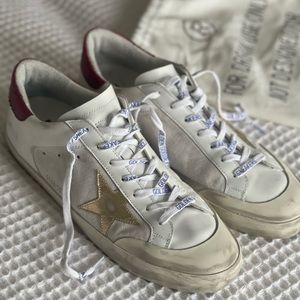 MEN’S GOLDEN GOOSE SNEAKER- Size 42 (a 10.5 US)